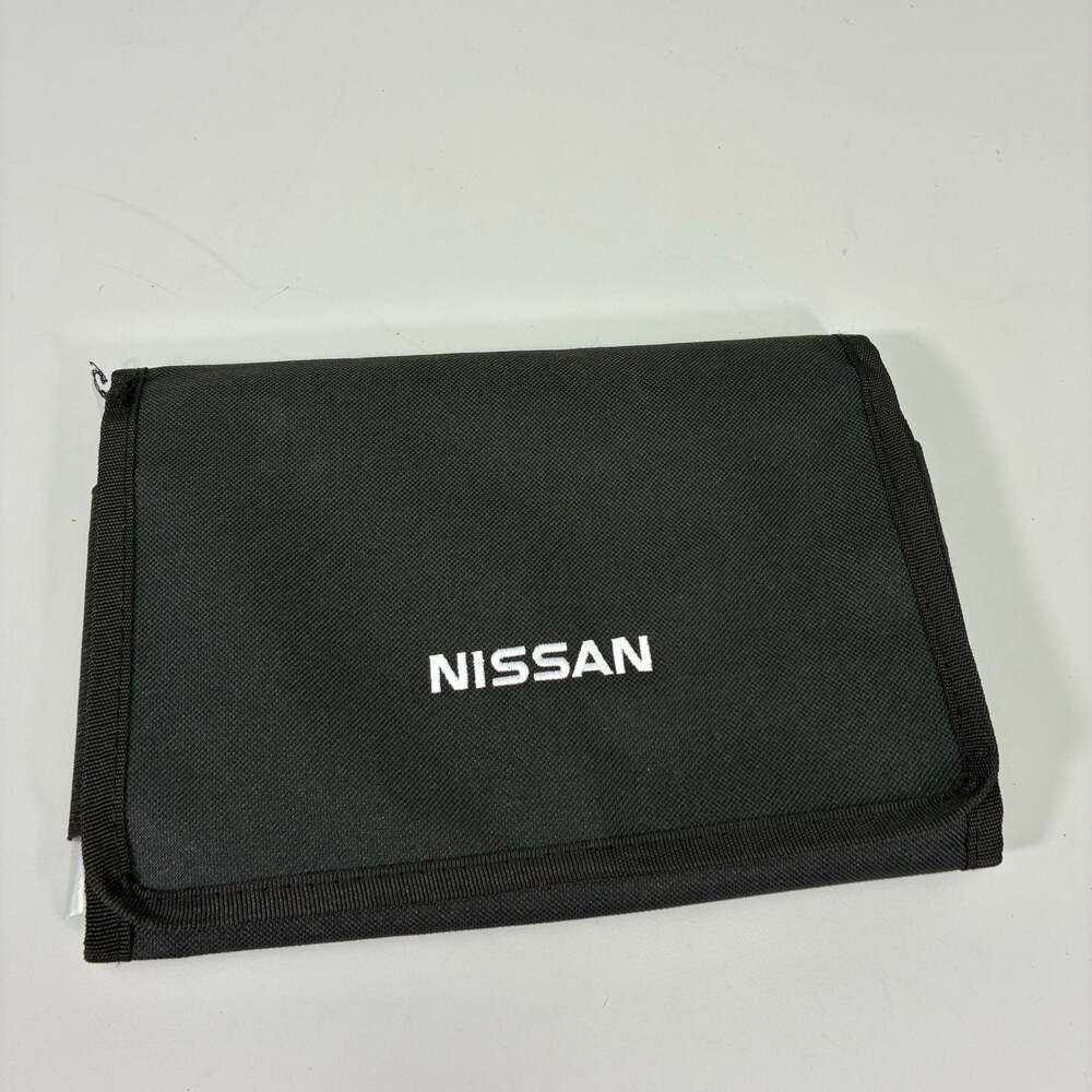 2018 Nissan Versa Sedan Owner's Manual with Case